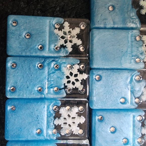Snowflake theme Domino's - Picture 3 of 8